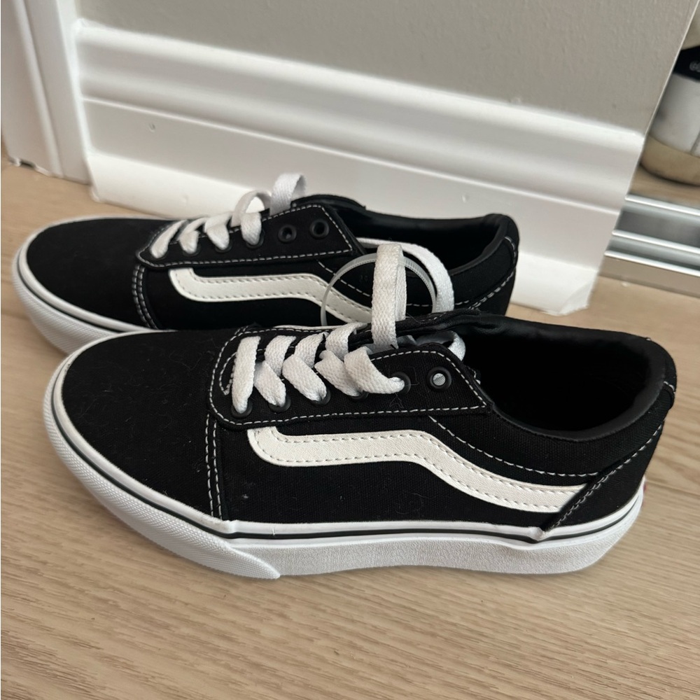 NBW Vans Old Skool Kids Platform Black White Sneakers size 13.5